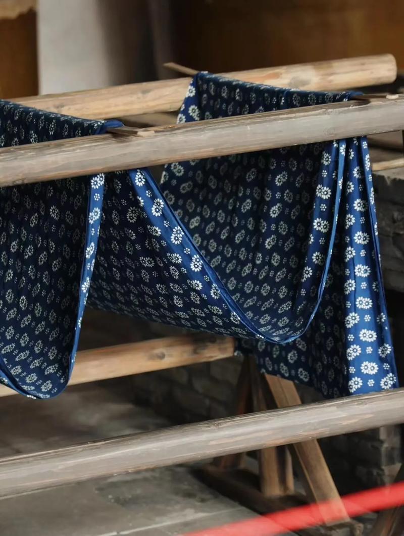 灰纈 藍(lán)印花布，青水青白疊白